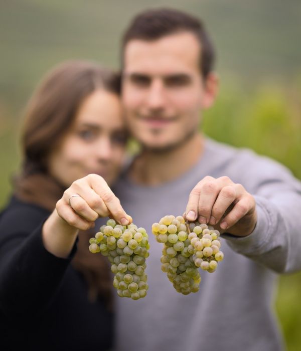 Lena und Sebastian by Weingut Baum Trauben